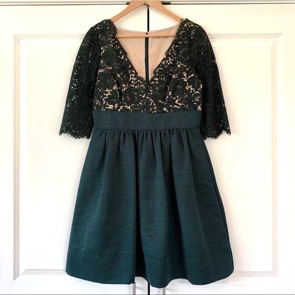 Eliza J Sz 10 Lace Fit & Flare Dress Dark Green V Neck 3/4 Sleeve Cocktail